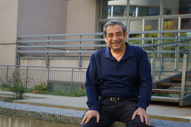 ECE Professor George Eleftheriades achieved a practical mechanism for ‘full-duplex nonreciprocity,’ a property in metamaterials that allows for manipulation of both incoming and reflective beams of light. (Photo: Matthew Tierney)