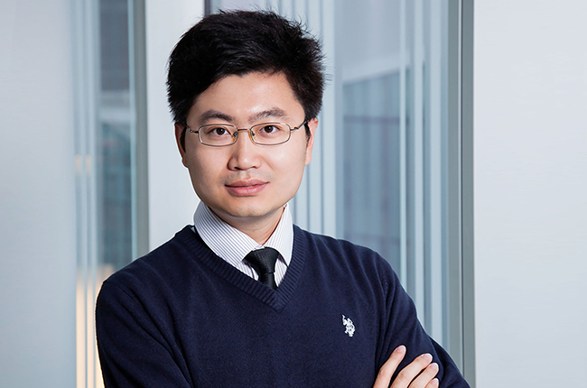 Liu_Laura crop Professor Xilin Liu advances the technologies of integrated circuits and machine learning to help modulate brain networks for applications in health care, such as relieving or suppressing neurological disorders and conditions. (Photo: Jaxson Batter)