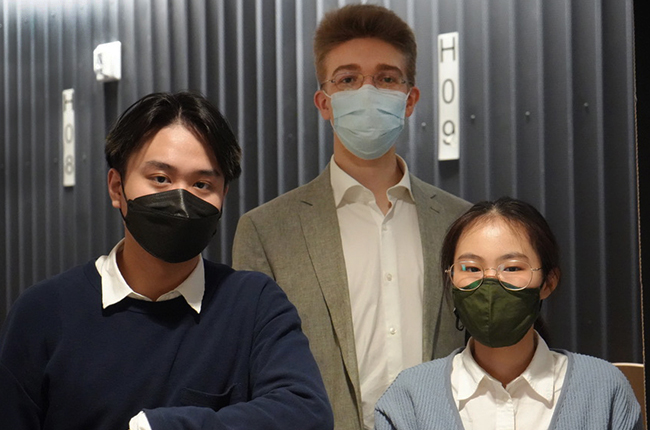 Team424_recrop Timothy Yeung, Jaden Reimer and Ashley Hung